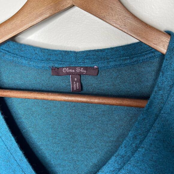 Olivia Sky Blue V Neck knit top Size Small - Picture 3 of 4